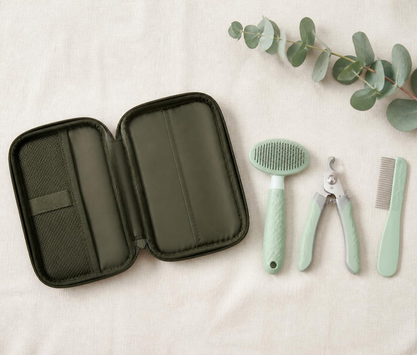 Precision nail clippers